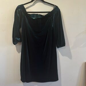 Green velvet dress with blouse 3/4 sleeve  by Vince camuto